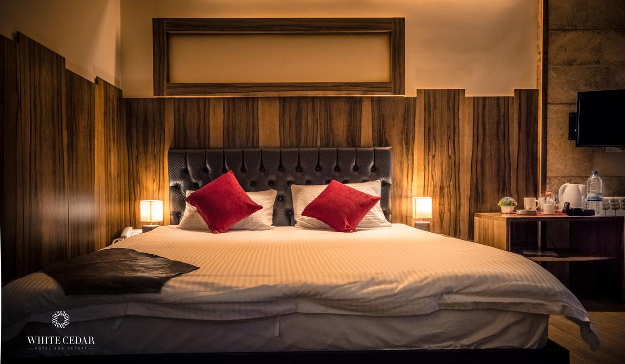 White Cedar Hotel &Resort Al Arz Exteriör bild